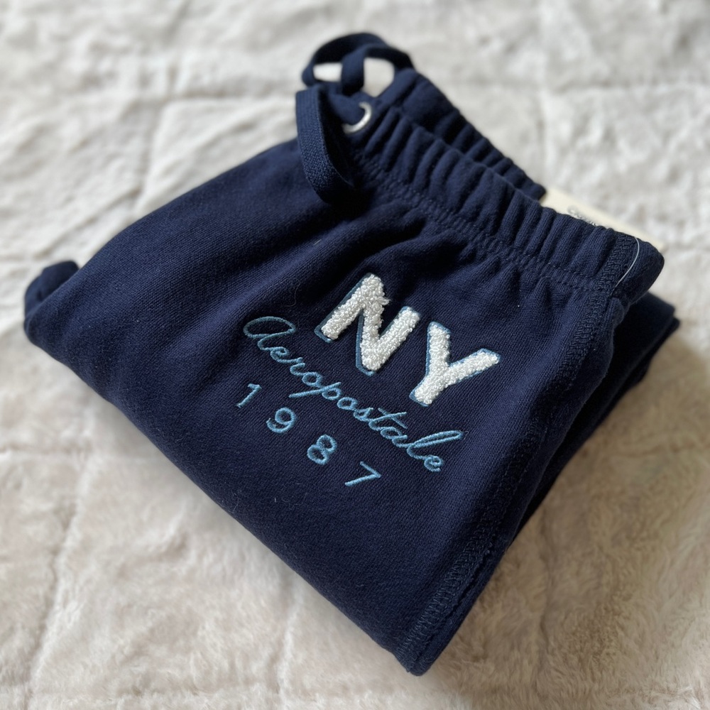 Aeropostale ladies sweatpants navy size XS NWT